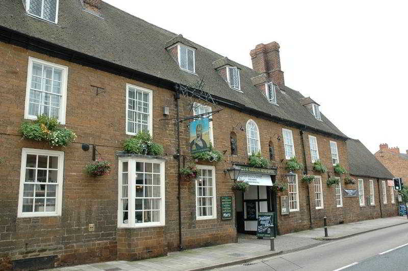 Saracens Head Hotel By Greene King Inns Towcester Exterior photo